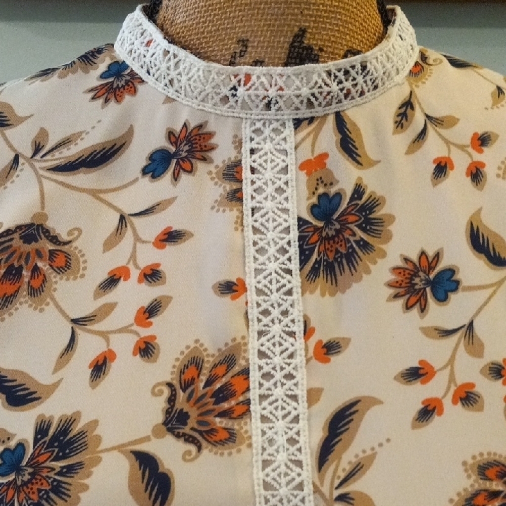 NB Avenue Cream Floral Lace Detail Bell Sleeve Boho Mini Dress Size 8 - Picture 3 of 14